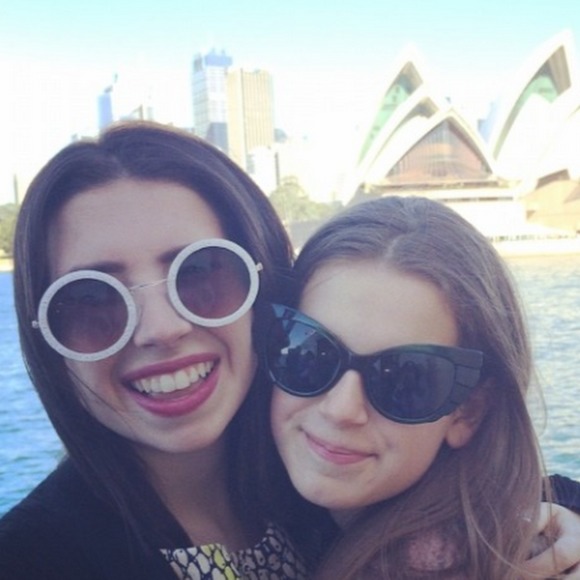 Meet your Posher, Eloise - Picture 1 of 1